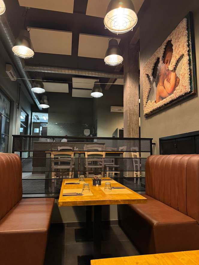 Da Vittoria Pizzeria Cucina e Vino - 8