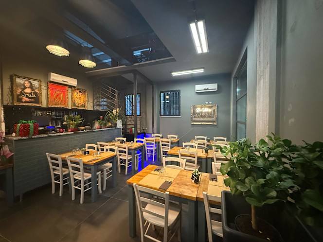 Da Vittoria Pizzeria Cucina e Vino - 2