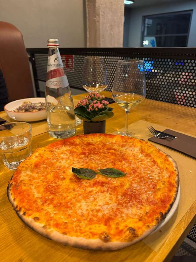 Da Vittoria Pizzeria Cucina e Vino - 5