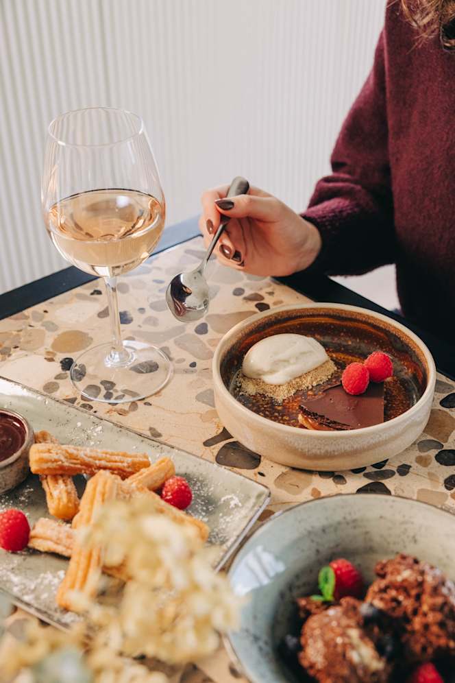 Memmo Alfama Wine Bar & Terrace - 1