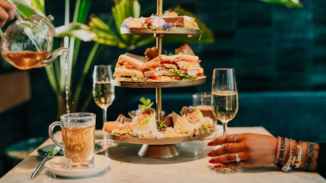 Mondi Skybar & Restaurant - 5