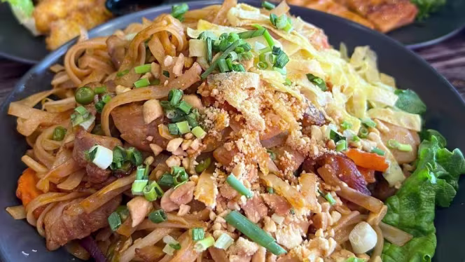 Shiba Sushi N Wok - 6