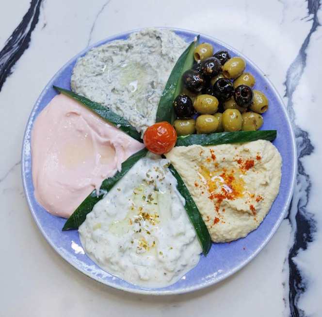 Burlingtons Fish & Restaurant - 2