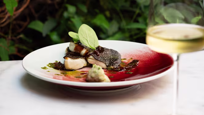 YOUNIQUE Arts Club at Only YOU Boutique Hotel - 3