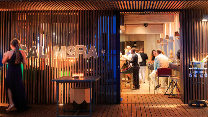 Salmora - Live Kitchen & Bar - 9