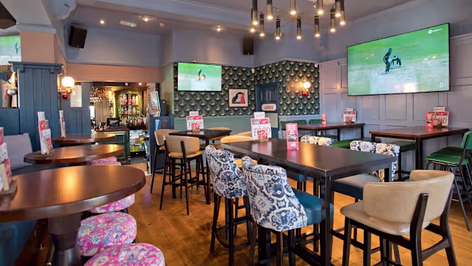 The Station Tap Wokingham - 2