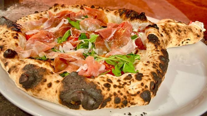 Vulcanici Pizzeria - 8