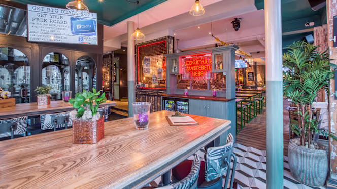 Rendezvous & Royal Oak Weymouth - 5