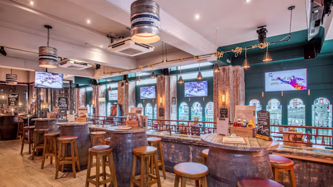 Rendezvous & Royal Oak Weymouth - 6