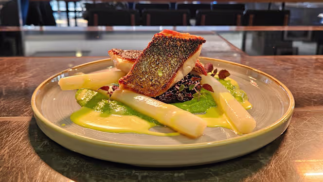 Route Twenty-Six Restaurant im Sheraton Zurich Hotel - 1