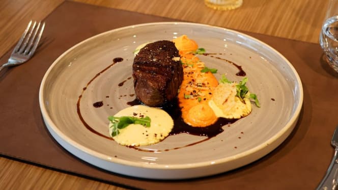 Route Twenty-Six Restaurant im Sheraton Zurich Hotel - 5