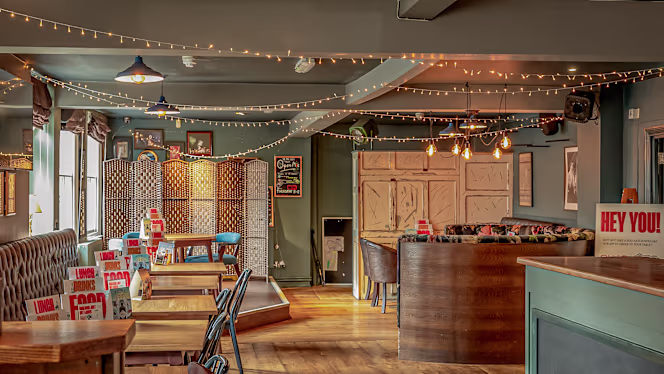 Mail Coach Northampton - Northampton - 4