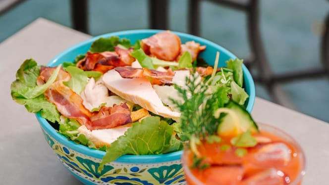 Erre Restaurant - Victoria Beach - 7