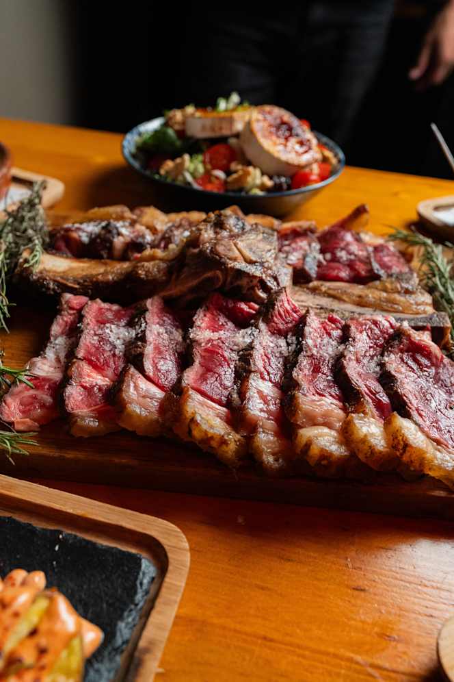 Angus Grill Steakhouse Brasserie - 7