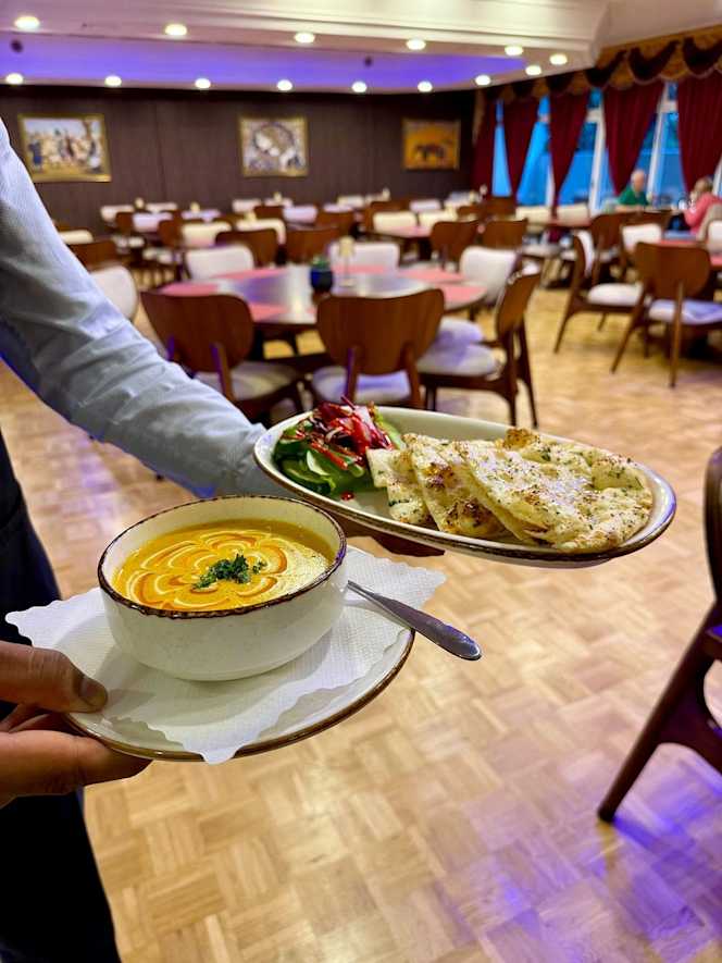 Bhinder Tandoor Indische Restaurant - 0
