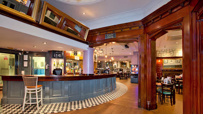 The George Crosby - 2