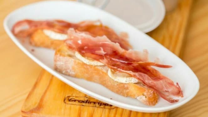 Tábuas, Copos & Outras Cenas - 4