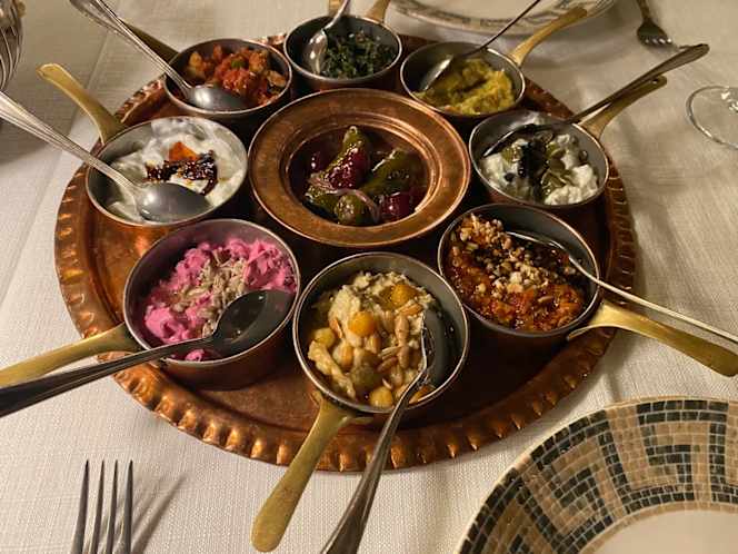 Roof Mezze 360 Restaurant - 4