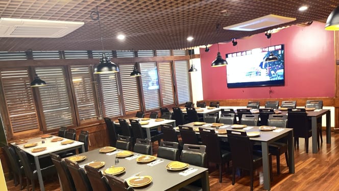 Chilis Indian & Indo-Chinese Restaurant Reading - 4