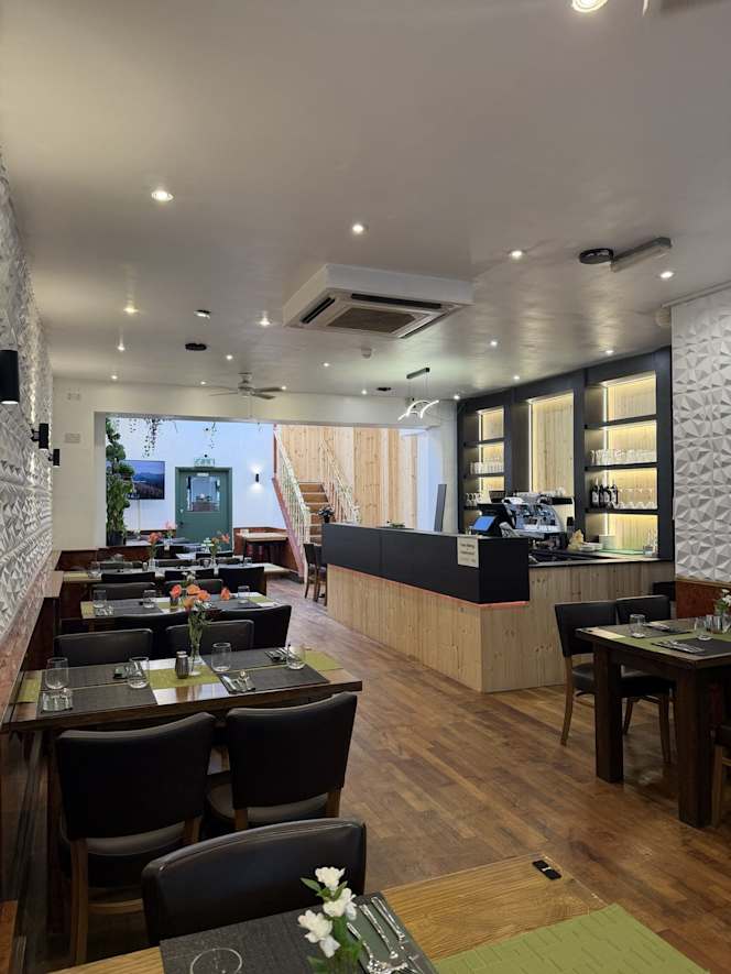 Olive & Oak restaurant & bar - 9