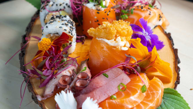 Toshio Food &Music Lounge - 8