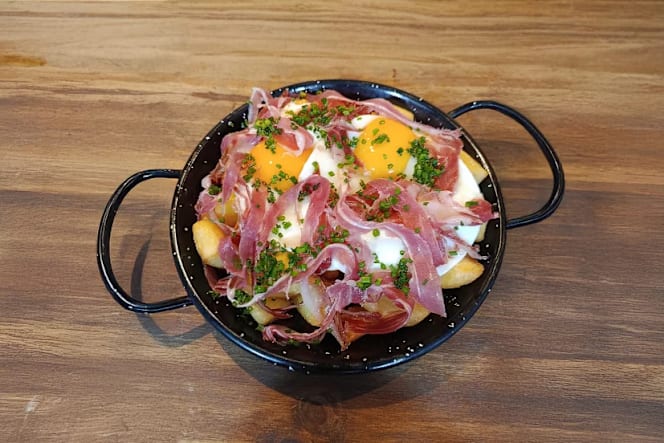 Ultramarinos Steakhouse & Tapas - 8