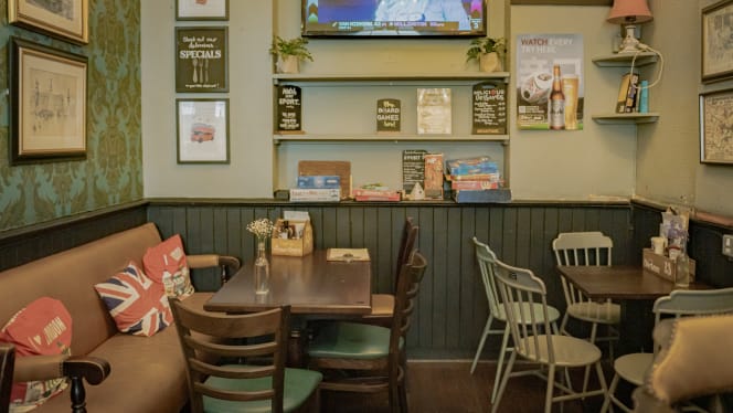 Leinster Arms - London - 5