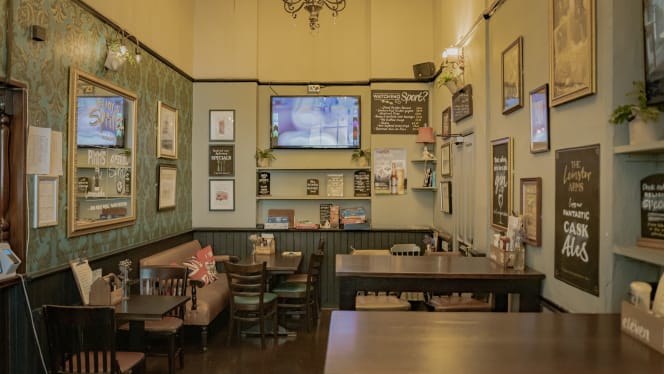 Leinster Arms - London - 4