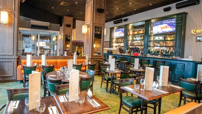 Louis - Brasserie & Pub - 6