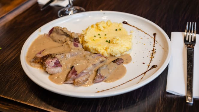 Louis - Brasserie & Pub - 2