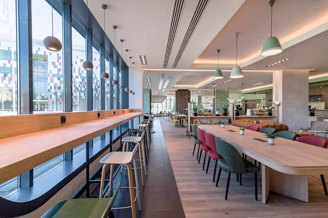 Vibes Restaurant & Bar - 5