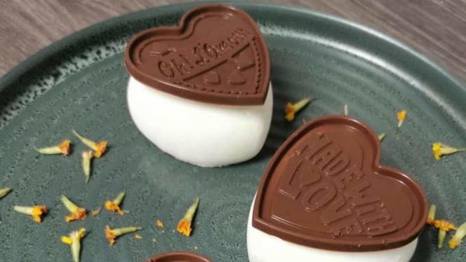 Le Voyage Gourmand, Bus Restaurant - 3