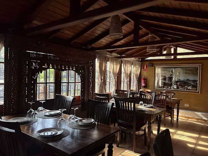 Himalayan Curry and Tandoor House - 1