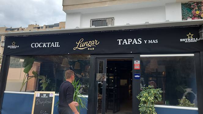 Lunzar Bar - 0