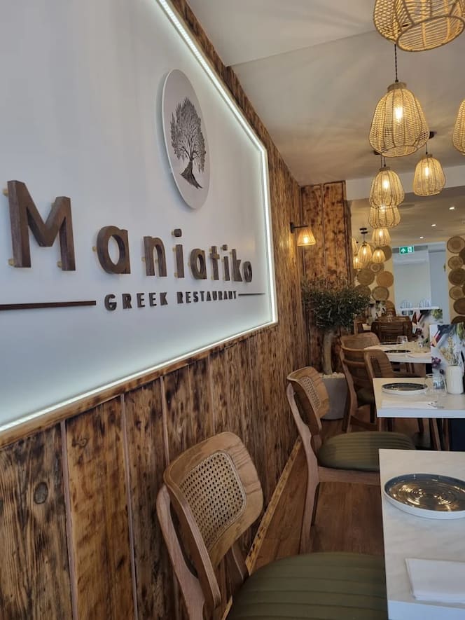 Maniatiko Greek Restaurant - 9