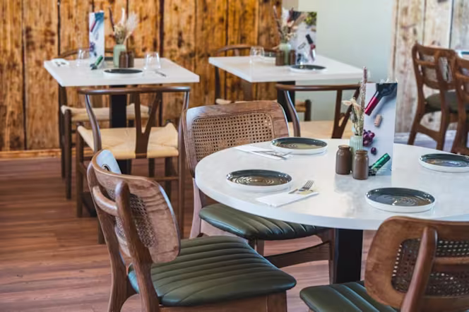 Maniatiko Greek Restaurant - 7