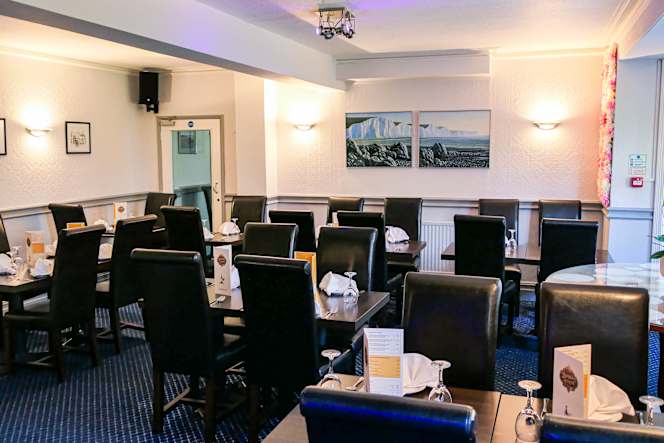 Bombay Avenue Devonshire Park Hotel - 8