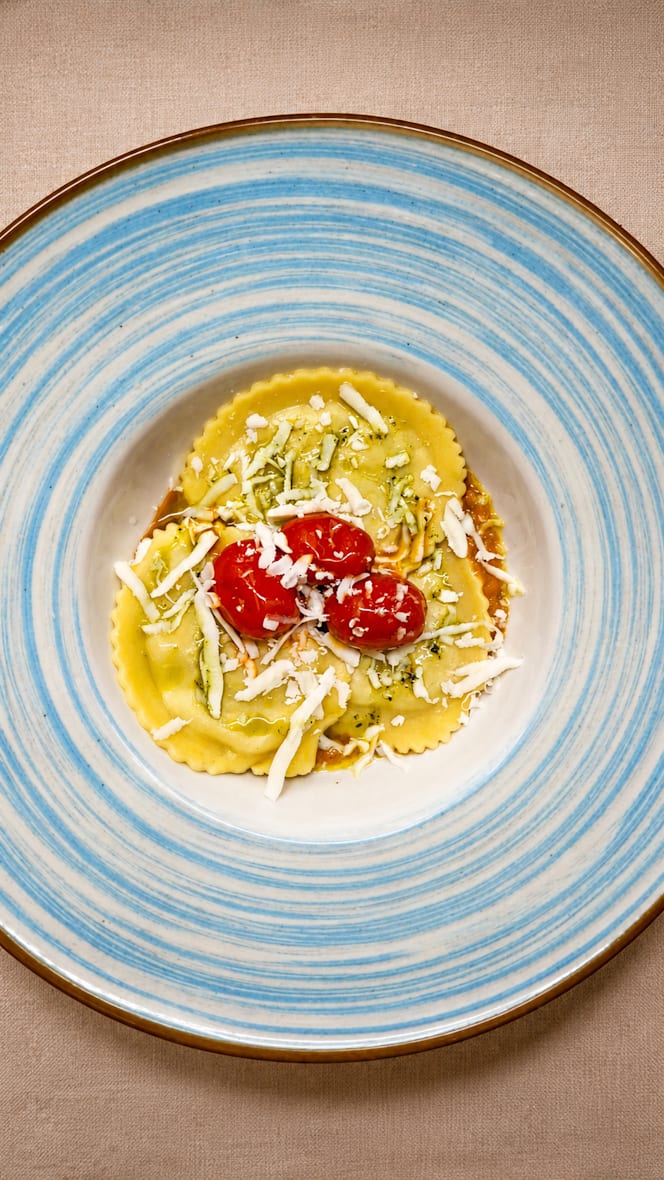 C'e` - Food and Wine - 2