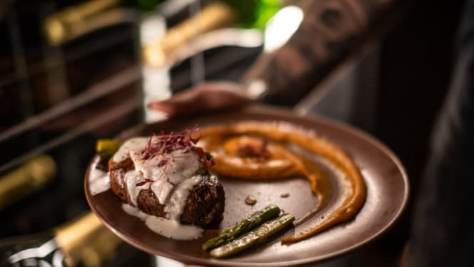 Brutt Champagneria Gastrobar - 8