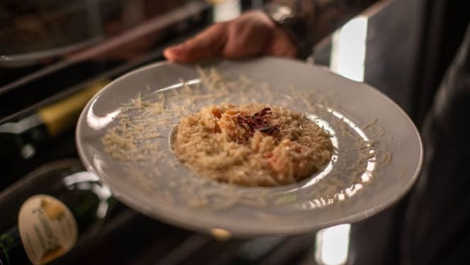 Brutt Champagneria Gastrobar - 7