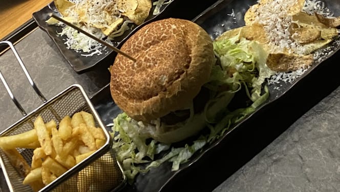 Karlo Lounge Bar - 3