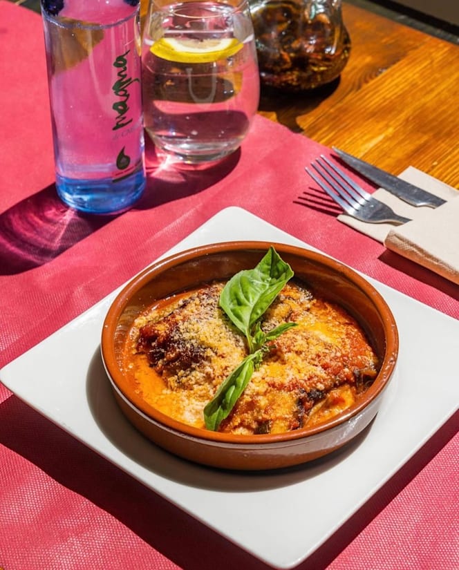 Pizzeria Napoletana Marcellino Pizza e Vino - 1