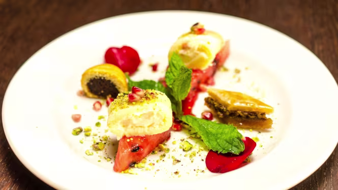 FARDi SYRIAN RESTAURANT - 7