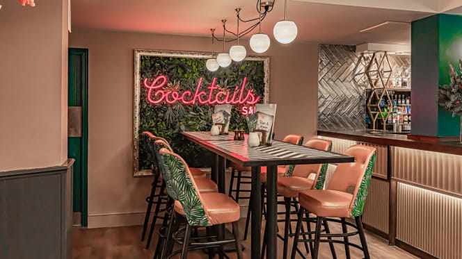 Slug and Lettuce, Newcastle-Under-Lyme - 1