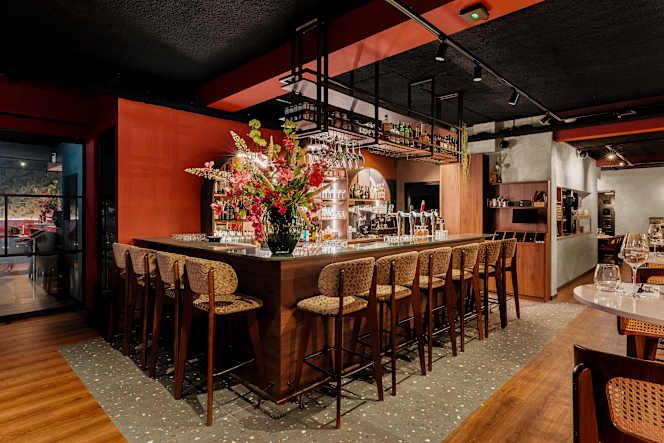 Niels Bistro & Bar - 7