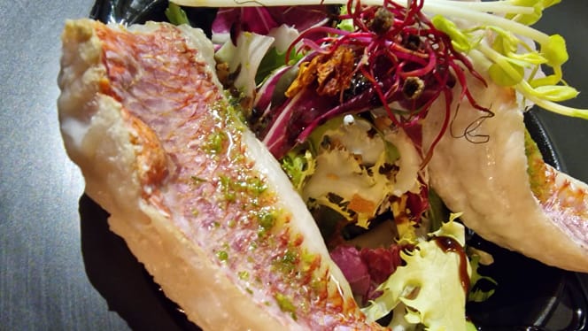 Haut Comme Trois Pommes - 0