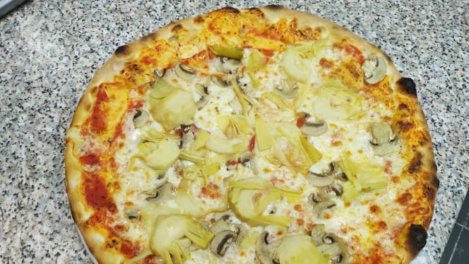 La Superba Pizzeria - 5