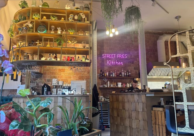 Street Fries Kitchen - 1