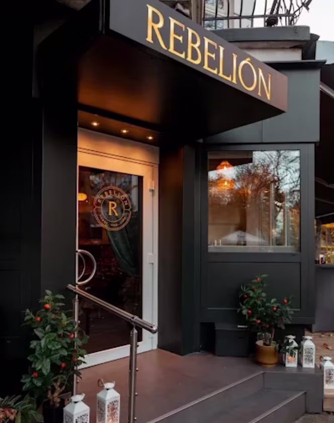 Restaurant Rebelión Tapas Fusion & Bar - 9