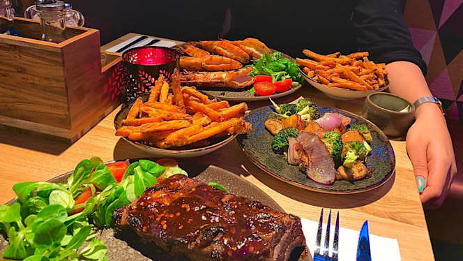 Deyacos Restaurant & Bar - 2